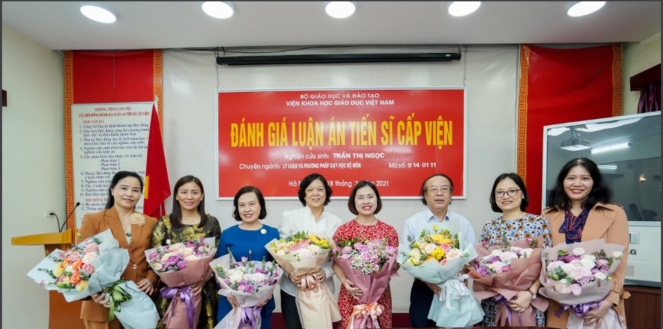 NCS. Trần Thị Ngọc và các thành viên trong Hội đồng, cán bộ hướng dẫn